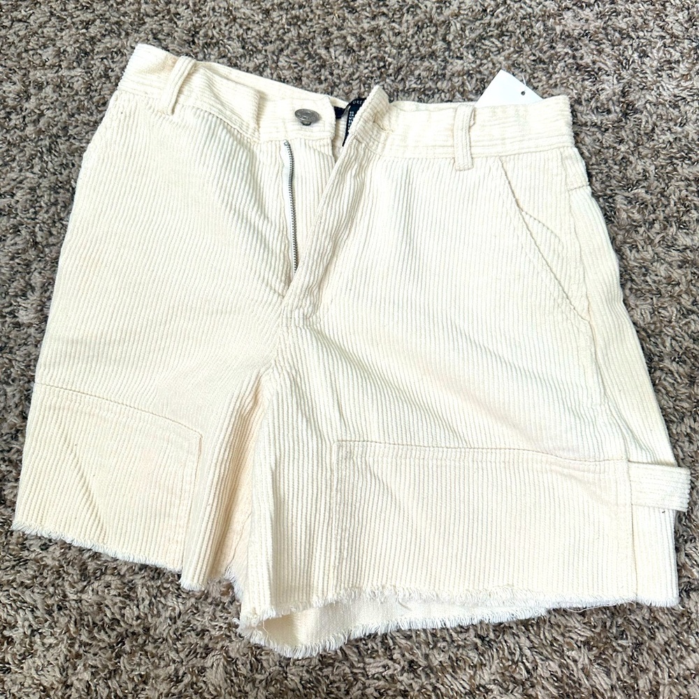 STYLISH SUMMER SHORTS (brand new)